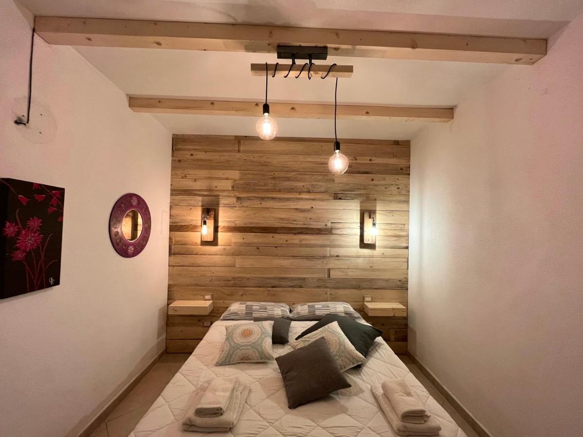 Iknos Guest House Olbia Esterno foto
