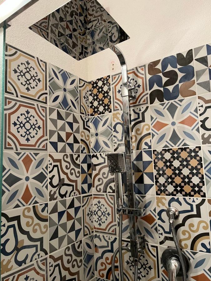 Iknos Guest House Olbia Esterno foto