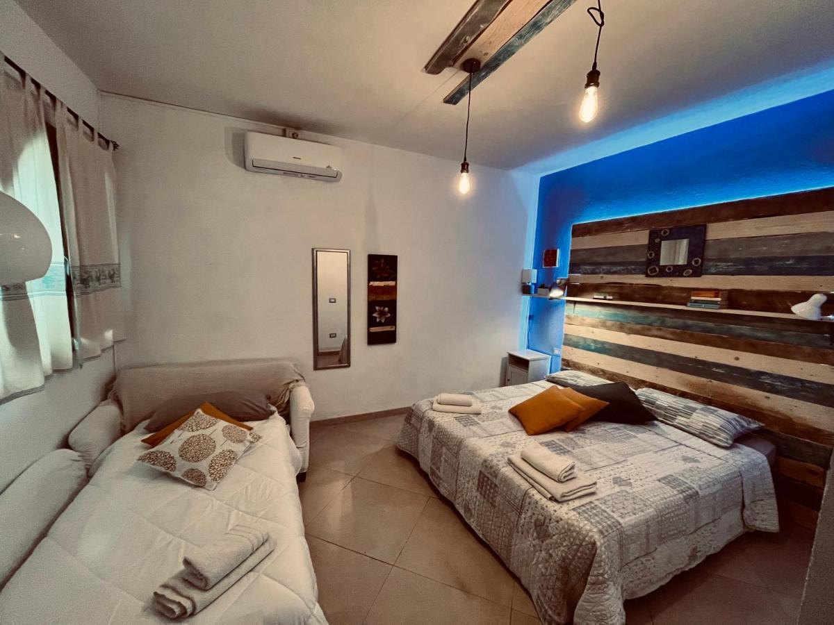 Iknos Guest House Olbia Esterno foto