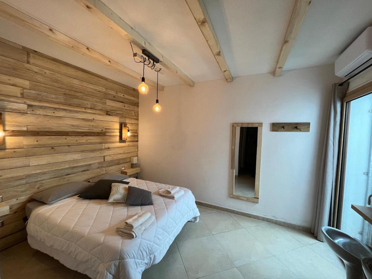 Iknos Guest House Olbia Esterno foto